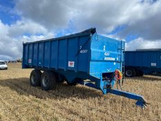 2002 Cherry Products 14 tonne twin axle grain trailer with air and hydraulic brakes, grain chute and