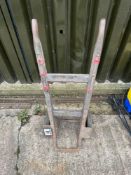 Sack barrow