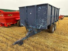 8t twin axle hydraulic tipping trailer, manual tailgate and grain chute on 11.5/80-15.3 wheels and t