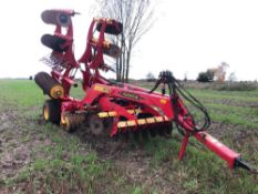 2010 Vaderstad Carrier CR500 5m hydraulic folding cultivator with front discs, levelling boards and