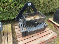 16No Massey Ferguson 45kg wafer weights on frame, linkage mounted