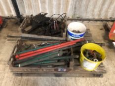 Quantity hydraulic fittings