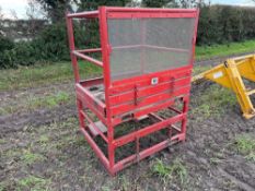 Tine mounted man basket