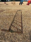 Qty. Diagonal Feed Barriers