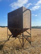 SYMMS 3T Feed Bin With Blower Tube