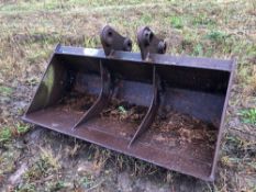 Excavator ditching bucket on 80mm pins