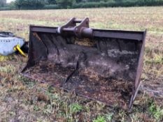 General purpose bucket with 60mm pins to suit 13t excavator