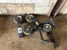 4No wheels and brackets