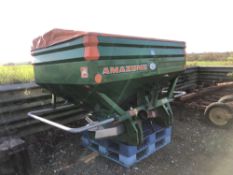 Amazone 1500 ZA-Maxis 24m fertiliser spreader with border control. Serial No: 00003032 NB: Manual in