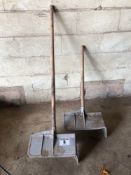 2No Mewett brick carriers