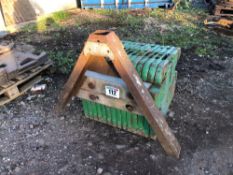 Set 14No John Deere 50kg wafer weights and A frame