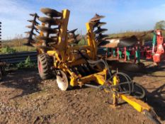 Simba 23C 4.5m trailed discs, hydraulic folding and hydraulic positioning front discs with rear serv