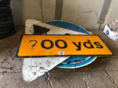 Quantity highway signs