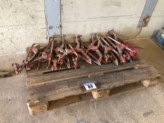 Quantity combine lifters, spring loaded