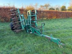 Cousins packa-rolla 4m hydraulic folding, trailed. Model No: LP24CFD400. Serial No: 2003074