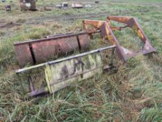 Power loader suited to Fordson Super Major with bucket and fork