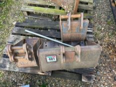 3.No JCB digger buckets c/w teeth