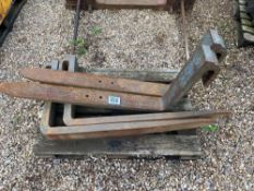 2.No sets of pallet tines to fit Merlo