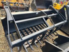 Quicke XL230 silo grab c/w Hardex tines on bolt on Merlo brackets. Serial no: 116224702593 (ex demo)