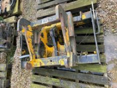 JCB tool carrier to JCB Qfit conversion headstock