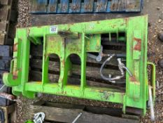 Merlo to JCB Qfit conversion headstock