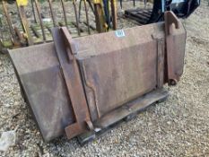 General purpose bucket on JCB Qfit brackets