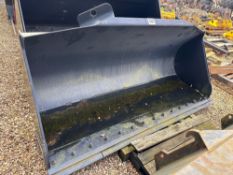JCB loading shovel bucket c/w bolt on blade (unused)