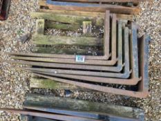 3.No sets of pallet tines