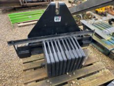 3 point linkage weight frame c/w 10.No 40kg weights