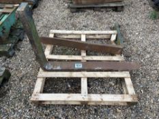 Set of pallet tines