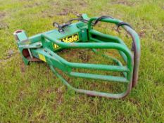 2016 McHale bale squeeze on pin & cone brackets