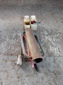 Hand post knocker, wire tensioner and quantity fencing equipment