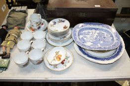 A quantity of Royal Worcester 