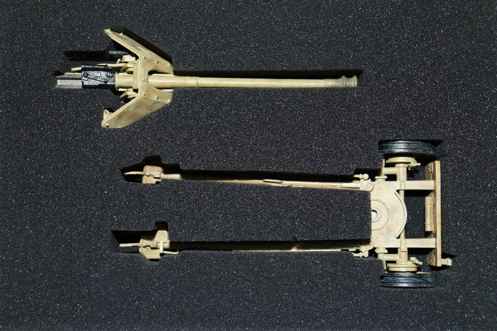 Five Thomas Gunn Miniatures Models, SS041B, SS043A - Image 3 of 11