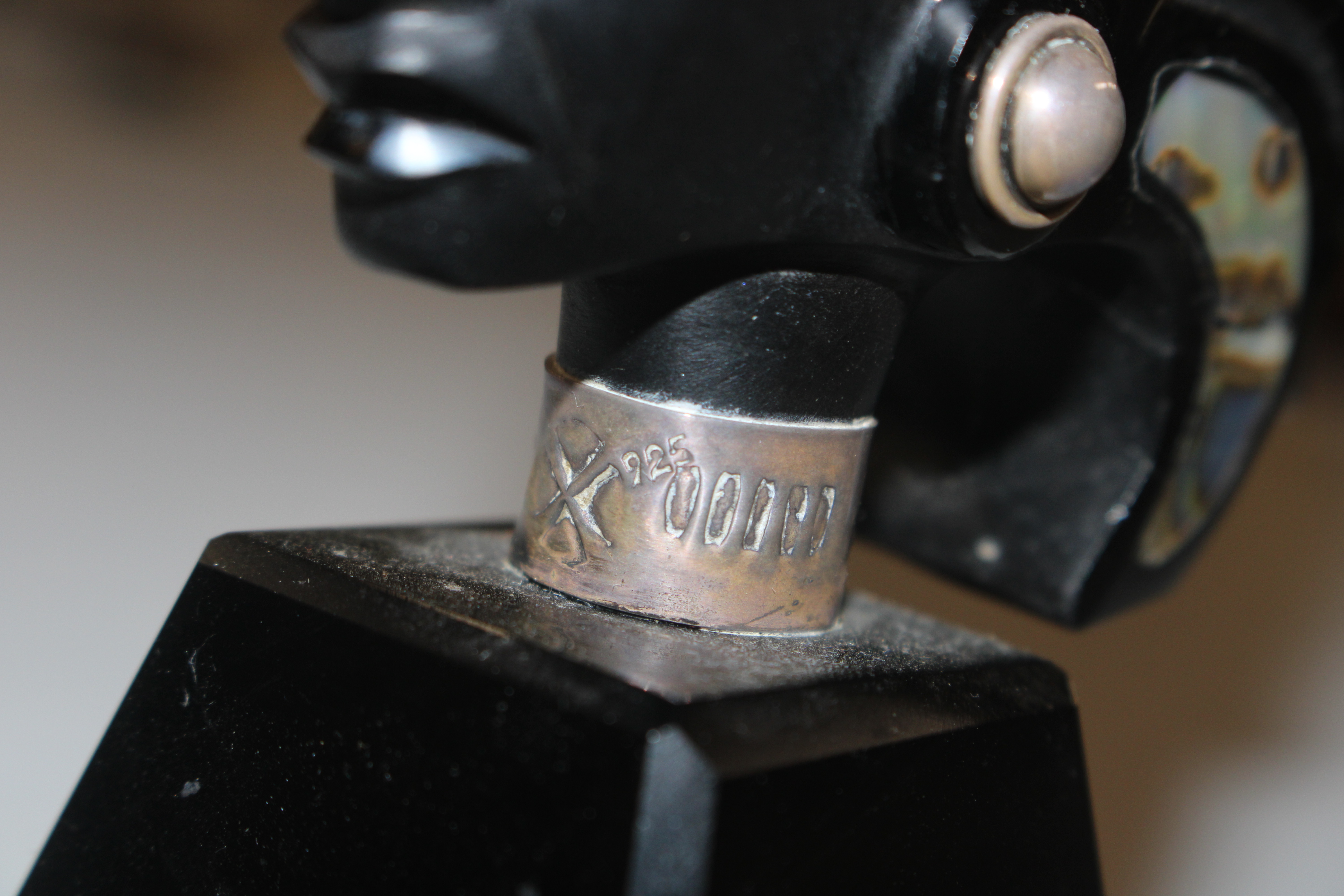 An abalone shell inlaid bust with 925 silver colla - Image 7 of 7
