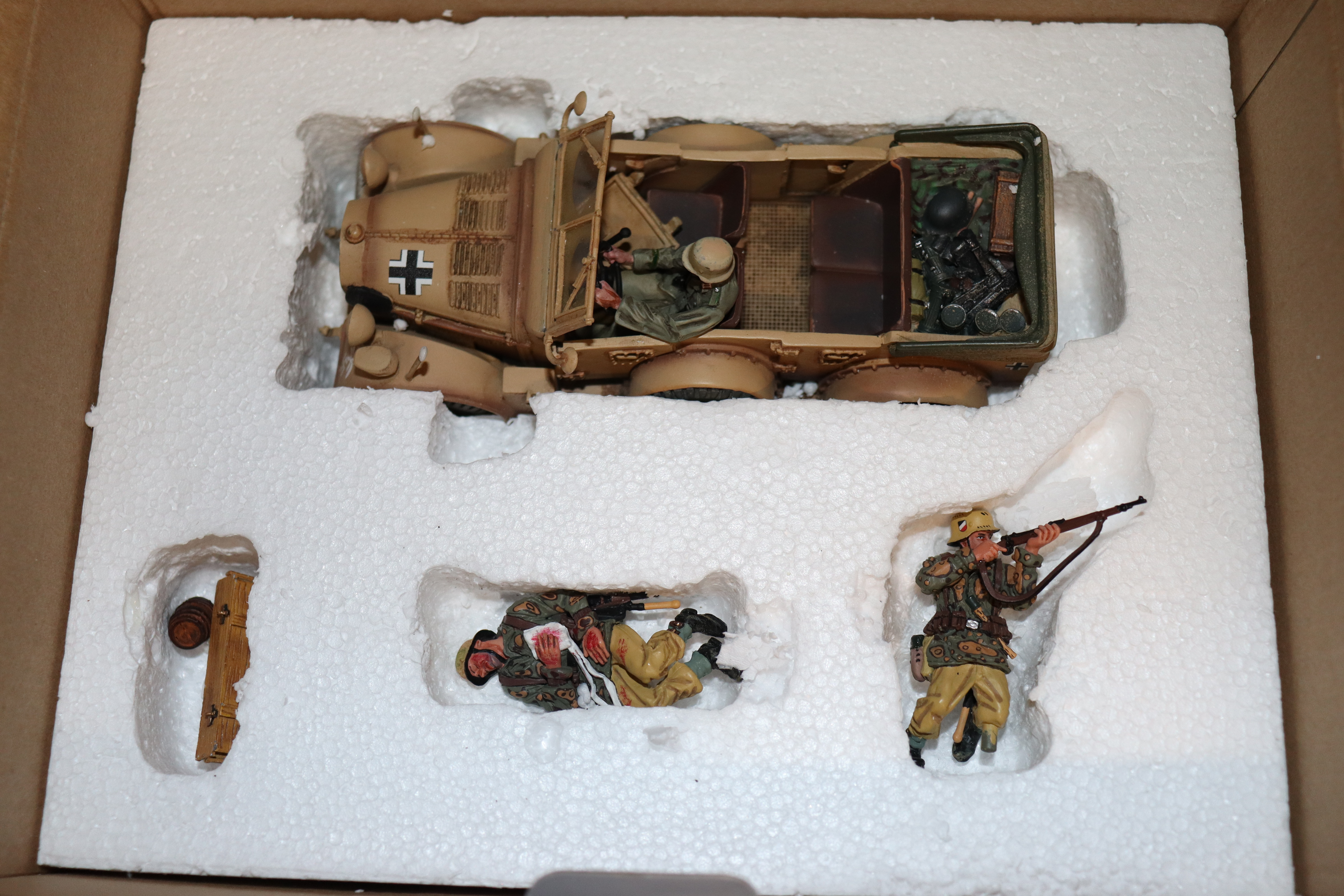 Five Thomas Gunn Miniatures Models, SS041B, SS043A - Image 11 of 11