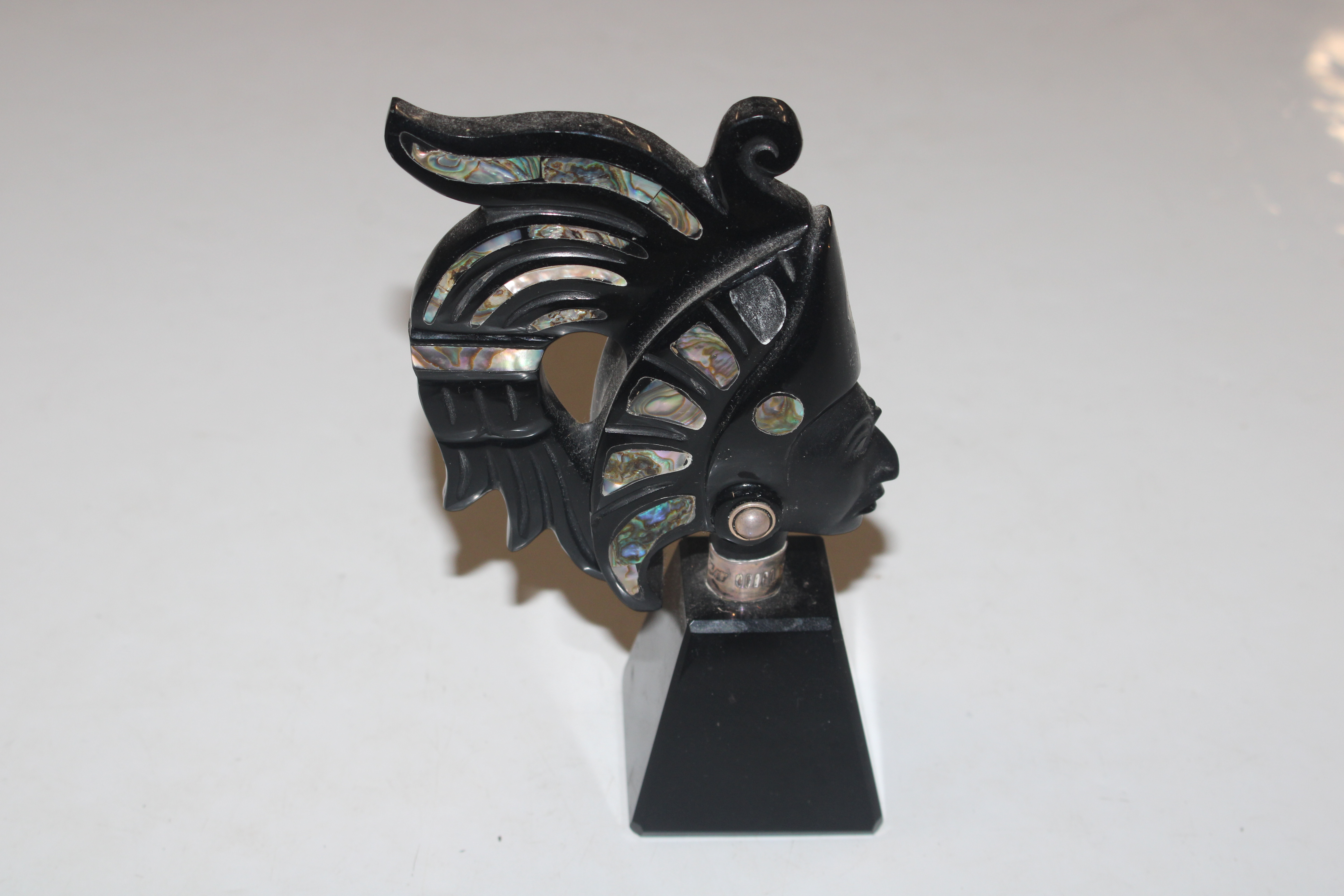 An abalone shell inlaid bust with 925 silver colla - Image 3 of 7