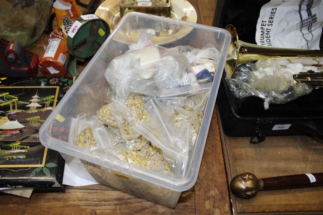 A box of various jewellery chains etc. - Image 1 of 2