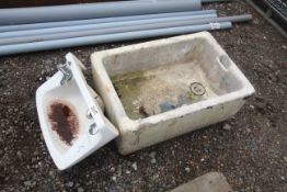 2x sinks.