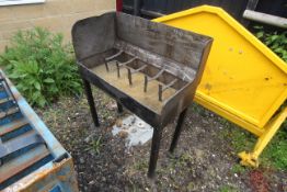 Part washing/spraying tank.