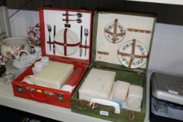 Two Sirram picnic sets
