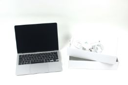Apple MacBook Air (13
