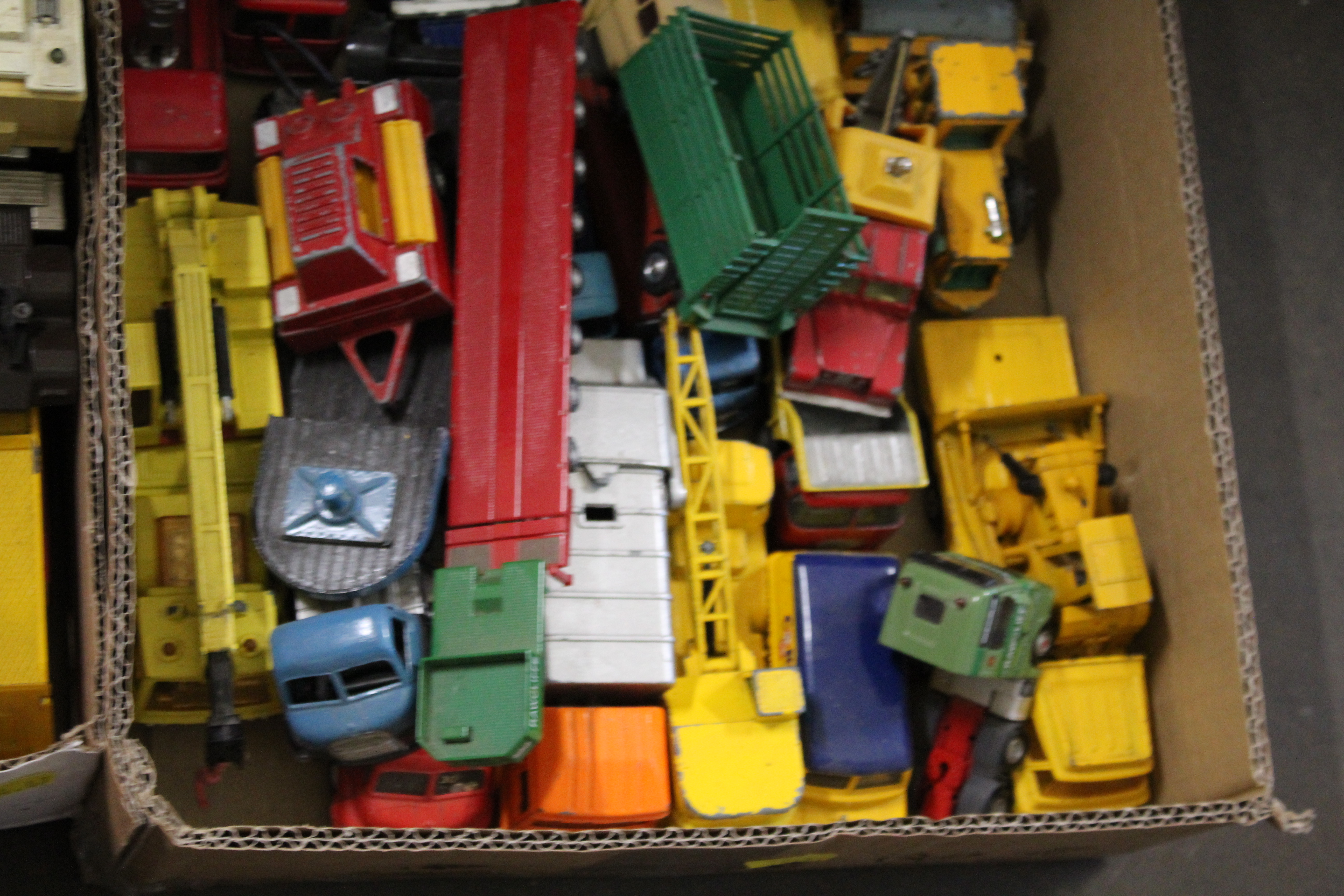 A large collection of various unboxed die-cast model vehicles to include car transporters, petrol - Image 6 of 6