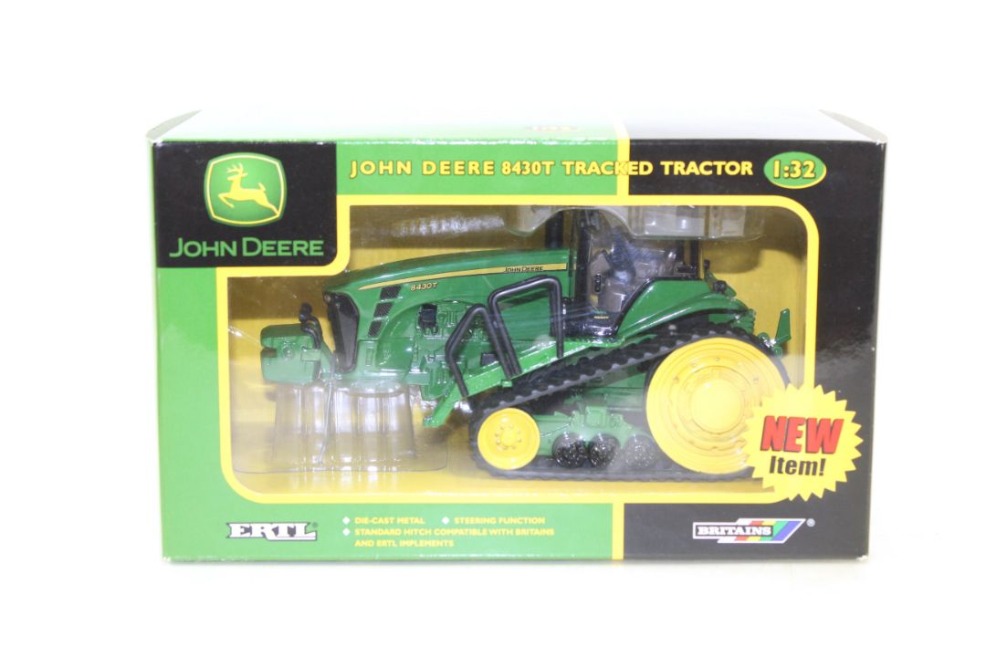 A Britains Elite Krone Big Pack baler No15040; Britains Ertl John Deere 7930 tractor No.42266; - Image 4 of 4
