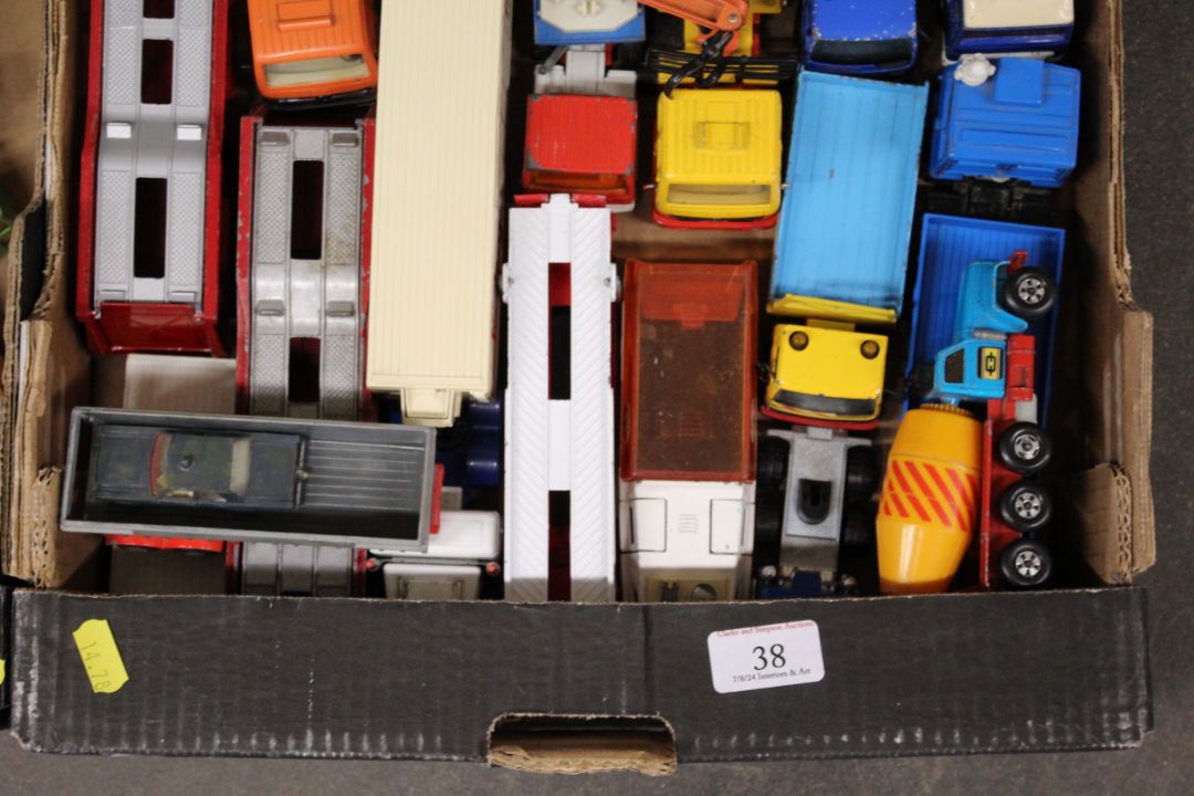 A large group of unboxed and mostly play worn vehicles including Lesney, Matchbox Series, K8 Guy - Image 5 of 7