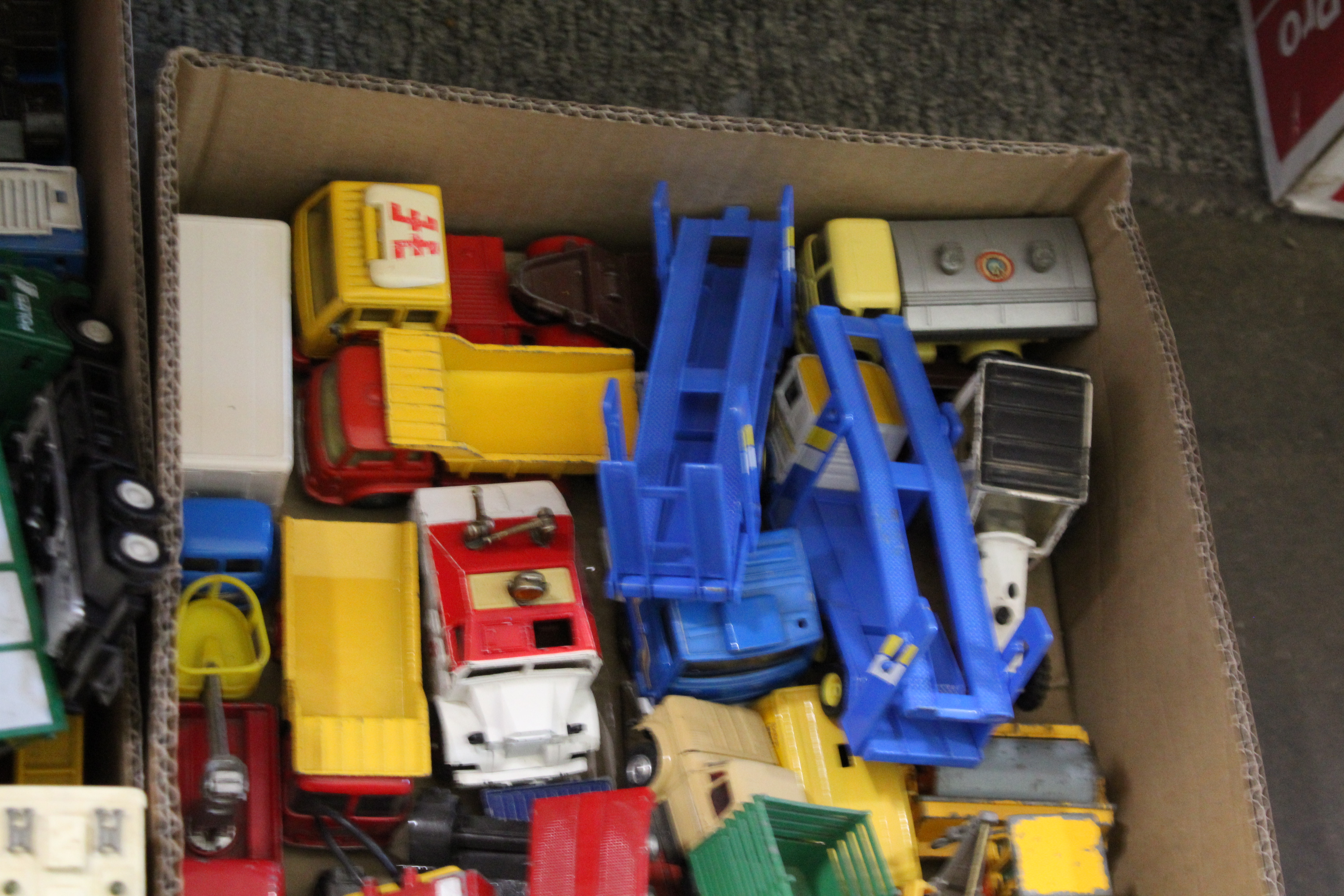 A large collection of various unboxed die-cast model vehicles to include car transporters, petrol - Image 5 of 6