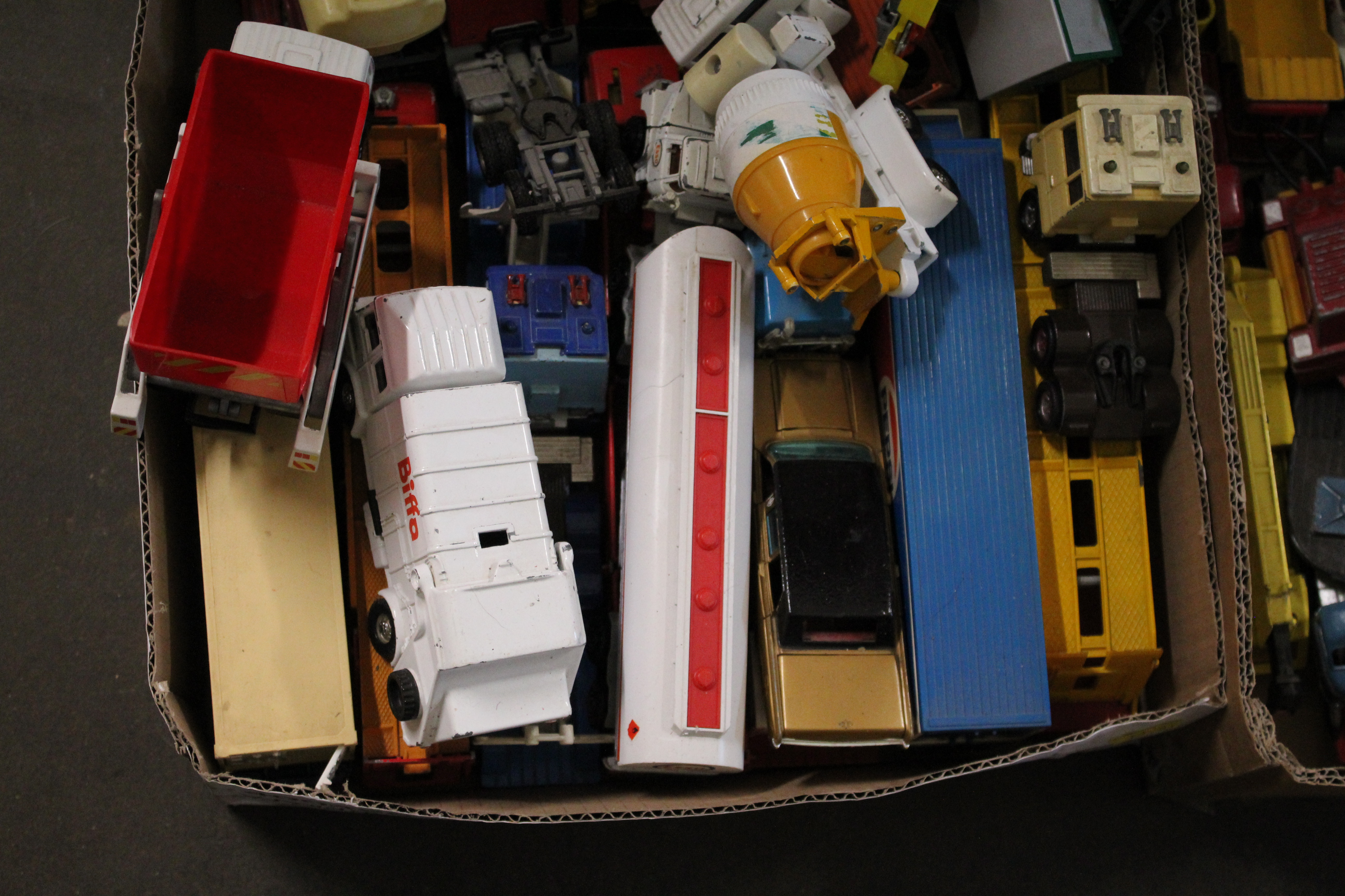 A large collection of various unboxed die-cast model vehicles to include car transporters, petrol - Image 4 of 6