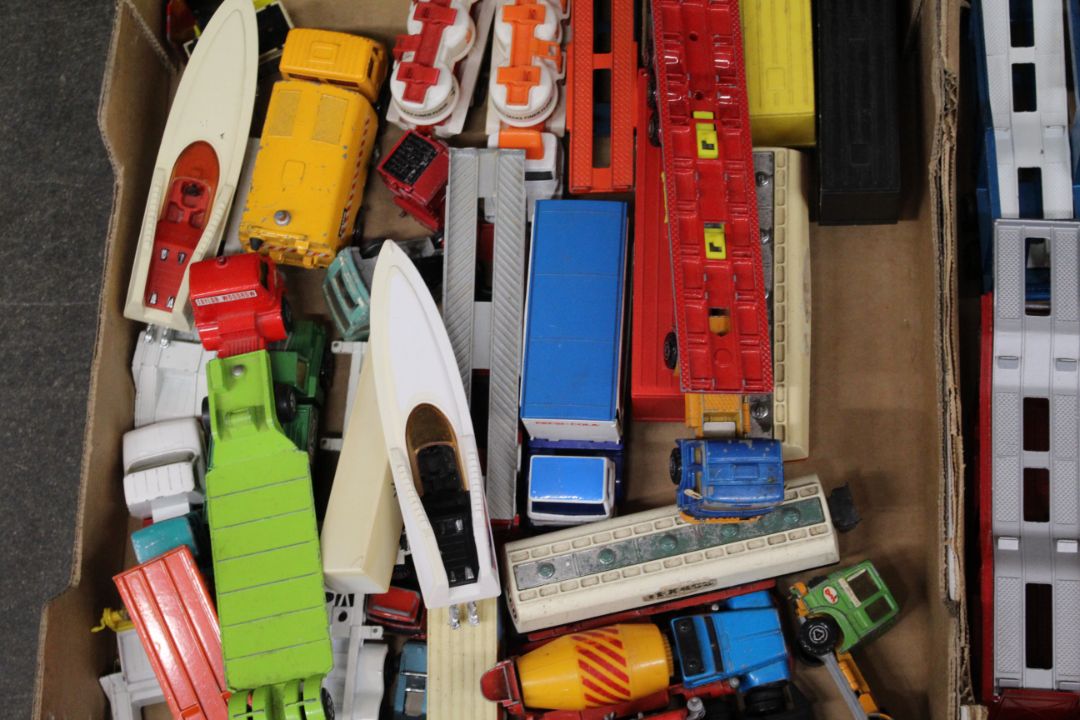 A large group of unboxed and mostly play worn vehicles including Lesney, Matchbox Series, K8 Guy - Image 3 of 7