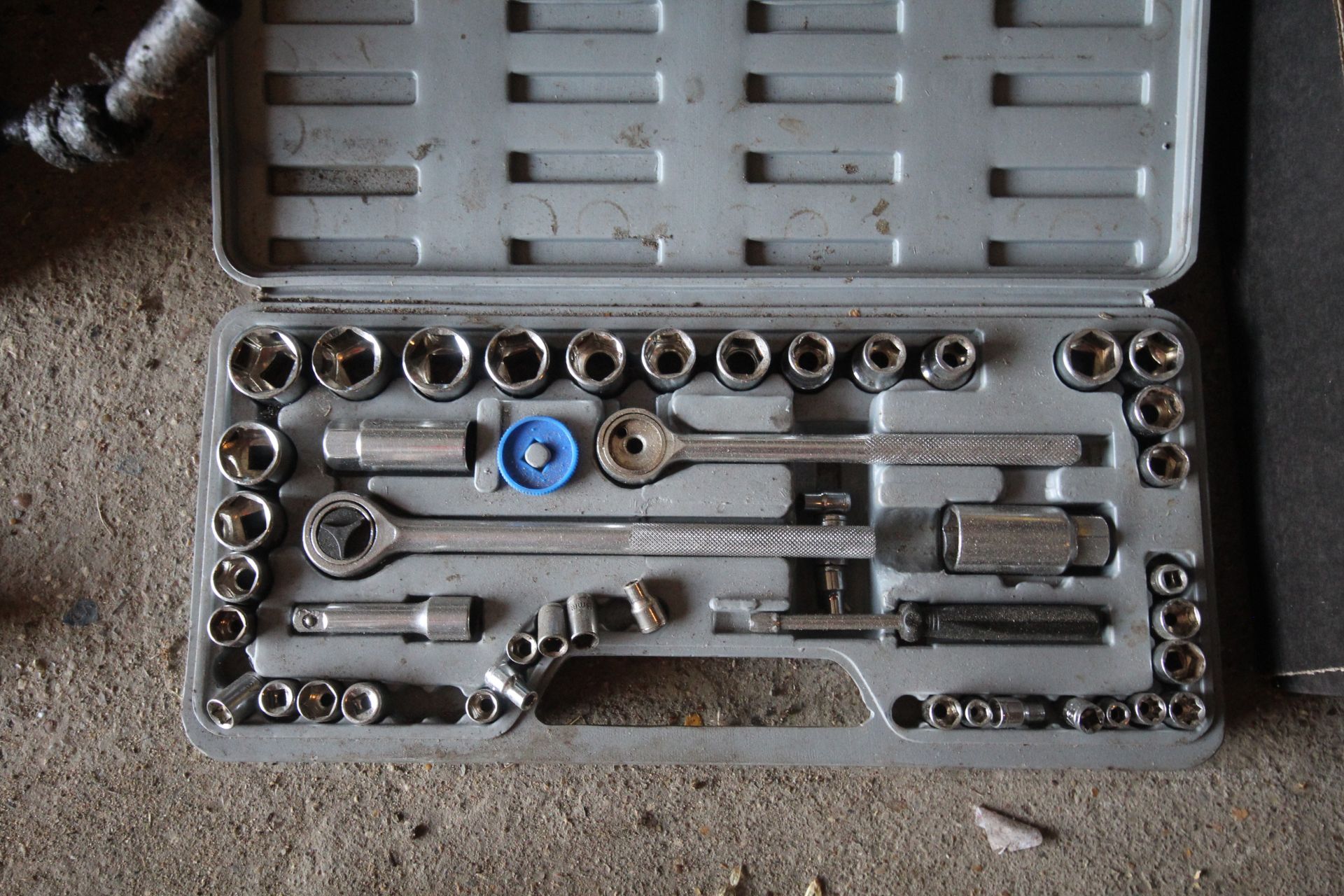 2x part socket sets. SUBJECT TO VAT - Image 2 of 3