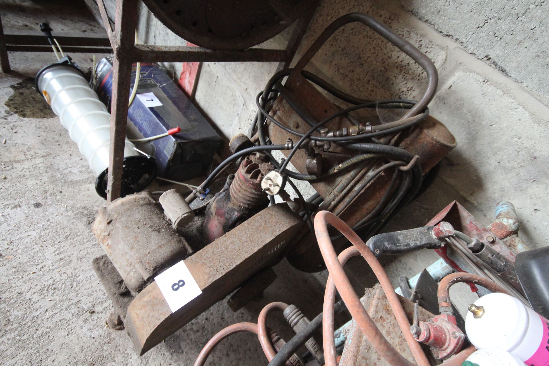 Small compressor. NO VAT - Image 2 of 2